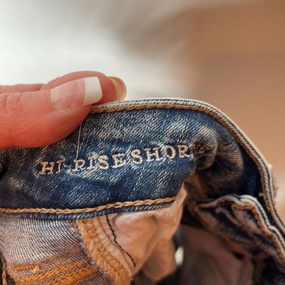 American Eagle High Rise Shortie Distressed Jean Shorts. Size 2. - Picture 7 of 11
